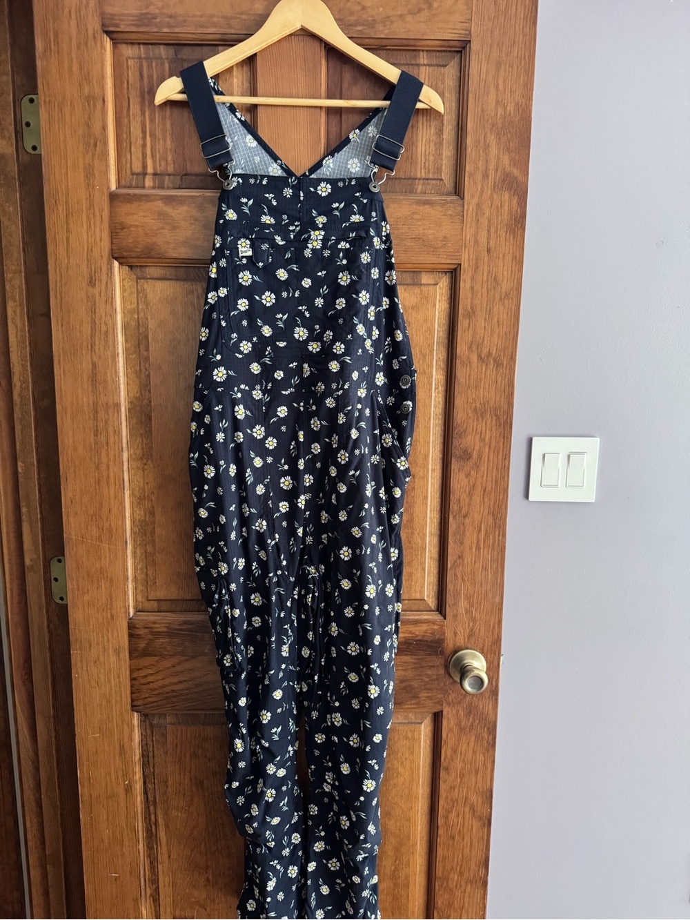 Duluth Trading Co Navy Floral Bib Overalls